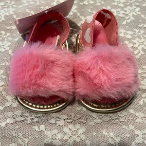 Baby girl faux fur sandels